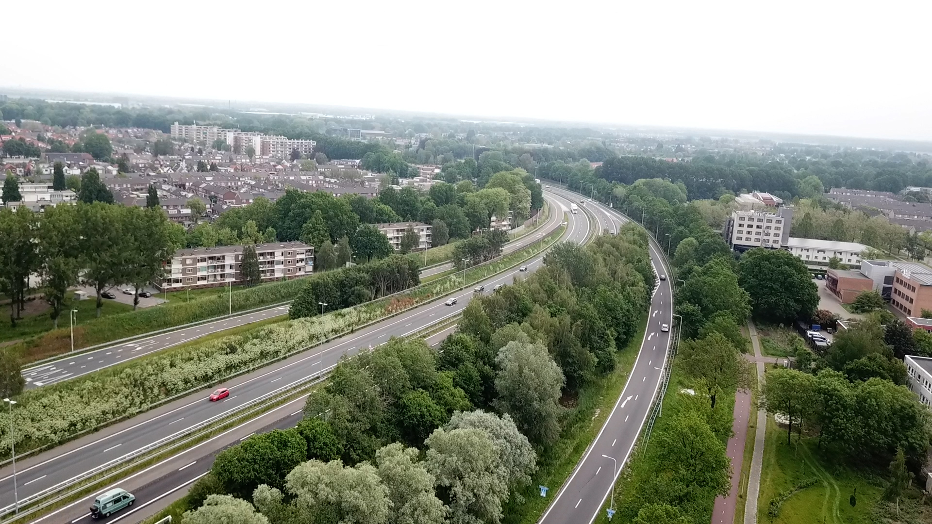 Luchtkwaliteit in Roosendaal binnen de norm, maar uitdagingen rondom A58 en kazerne blijven