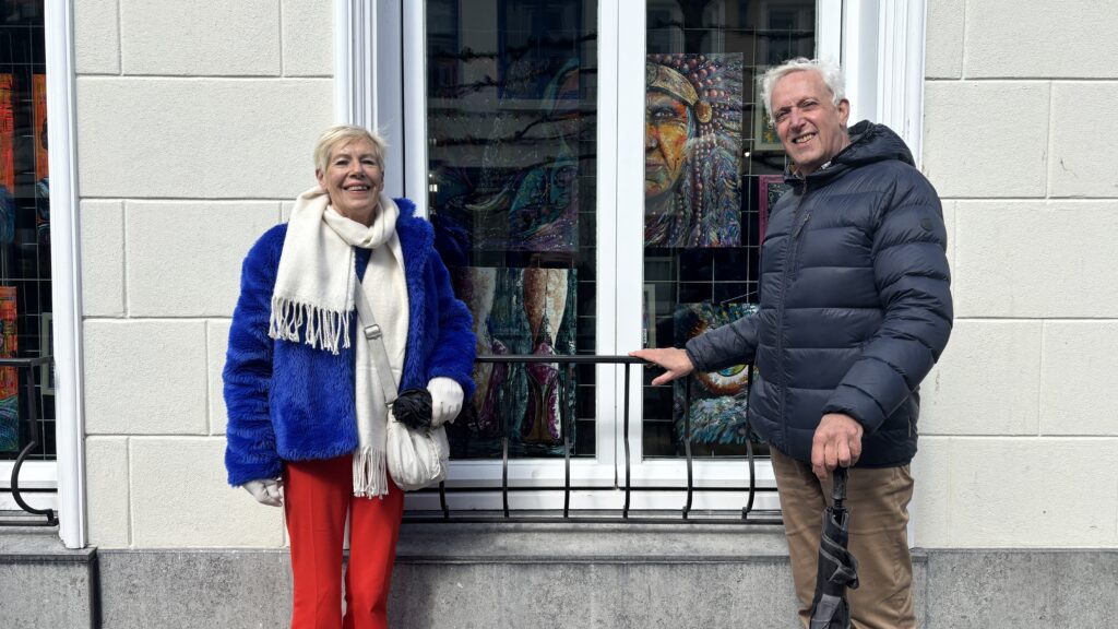 Vrijwilligers fleuren Bergse binnenstad op met kunst in leegstaande panden