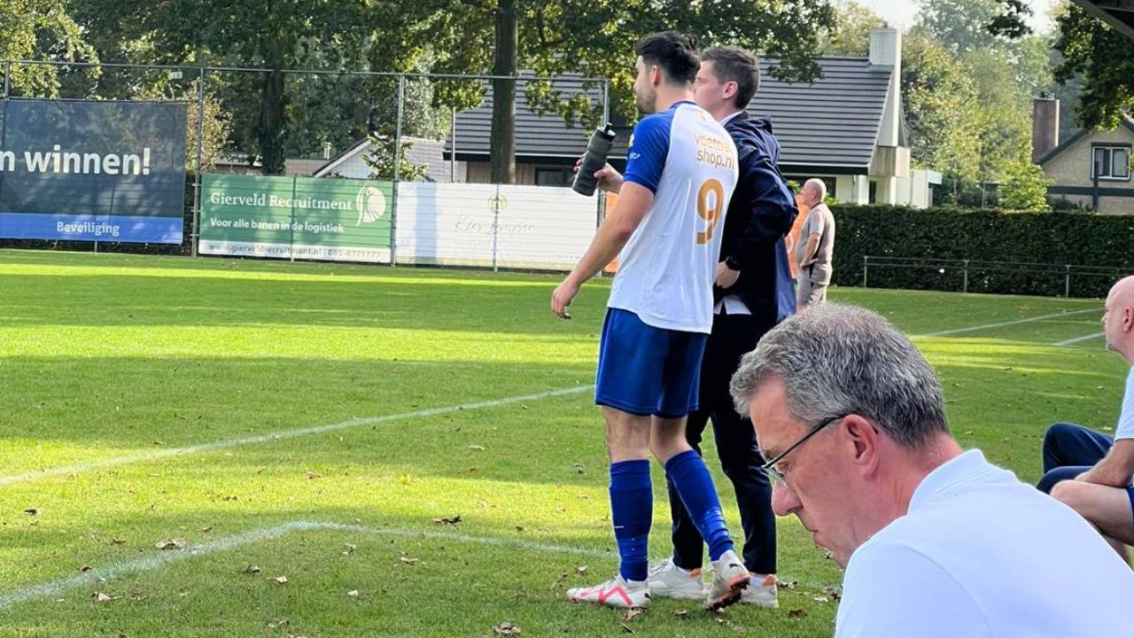 Spits breekt kuitbeen bij spijkerharde tackle, justitie eist taakstraf