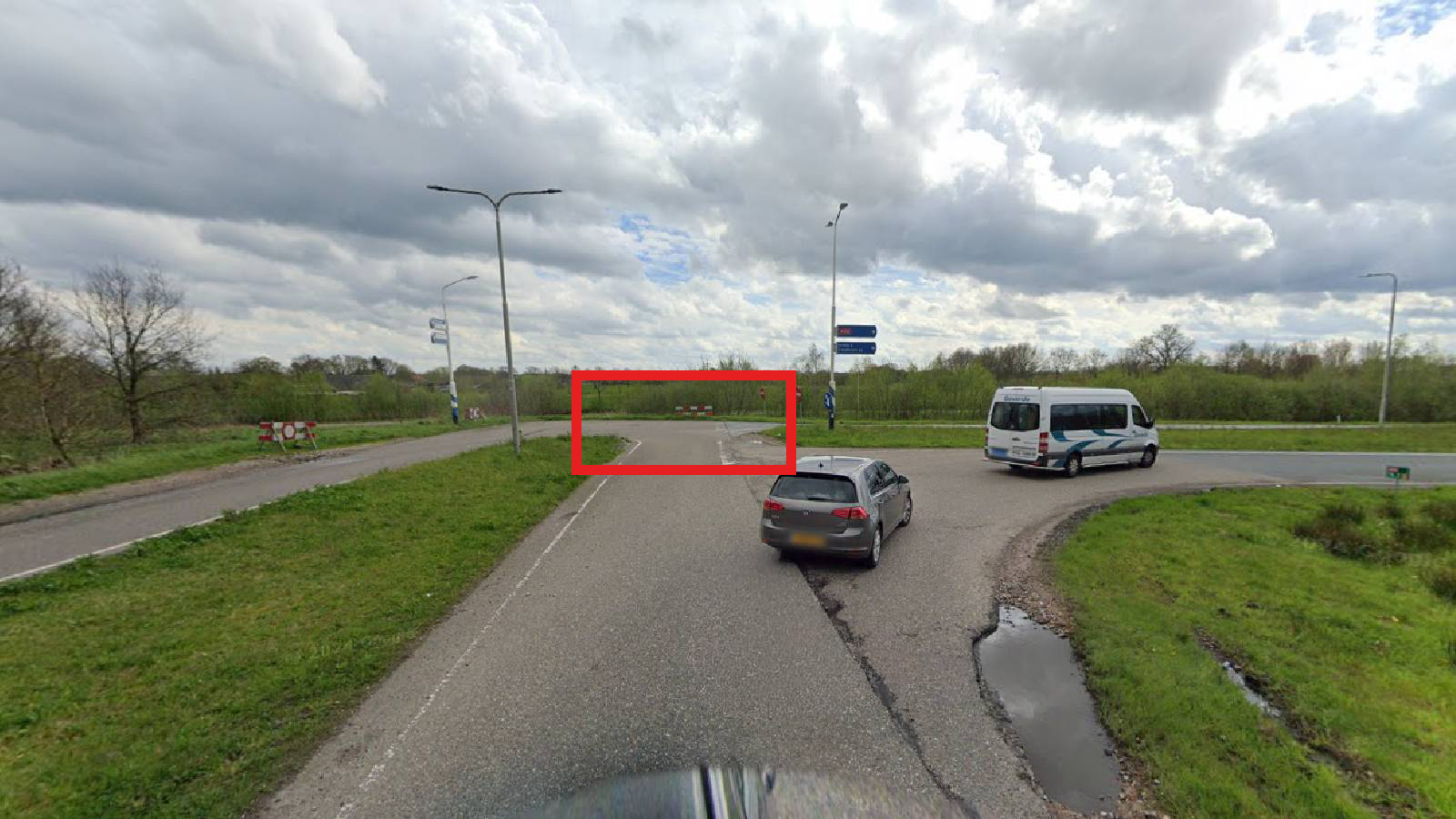 Paaltjes Oostpoort Etten-Leur zorgen voor gevaarlijke en onhandige situaties: 'Veel onduidelijkheid'