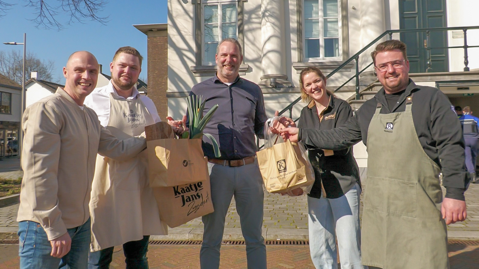 Vers Voor Vandaag gelanceerd in Zundert: ‘Doodzonde als het in de kliko belandt’