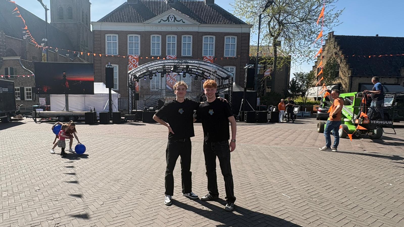 Van niks te doen naar volle bak: Gijs en Guus laten Etten-Leur feesten