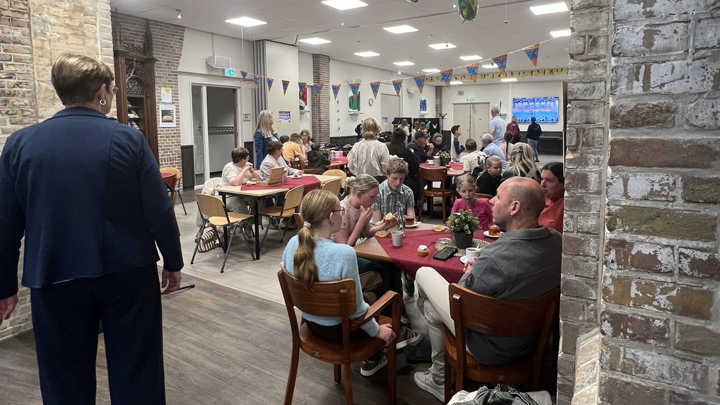 Met een reünie kijkt Majorettegroep Estrella’s terug op 50-jarig bestaan