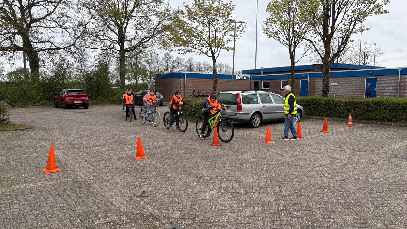 Zevenbergse straten kleuren oranje door fietsexamen