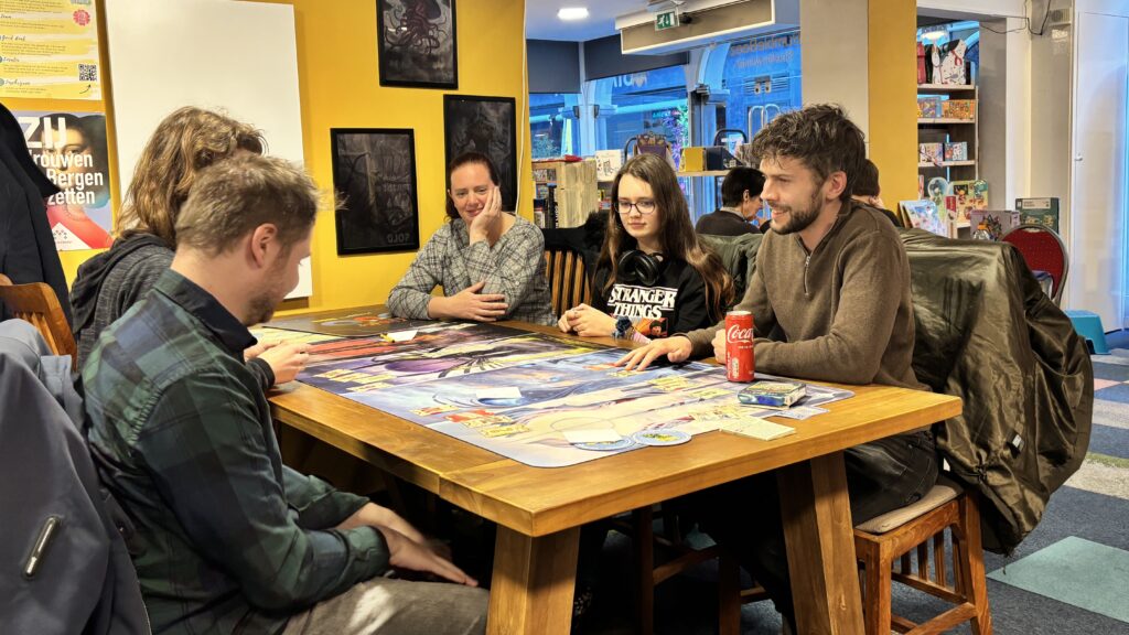 Winnen maakt bij de spellenavond van Bumblebeez niet uit: ‘Het gaat om de gezelligheid’