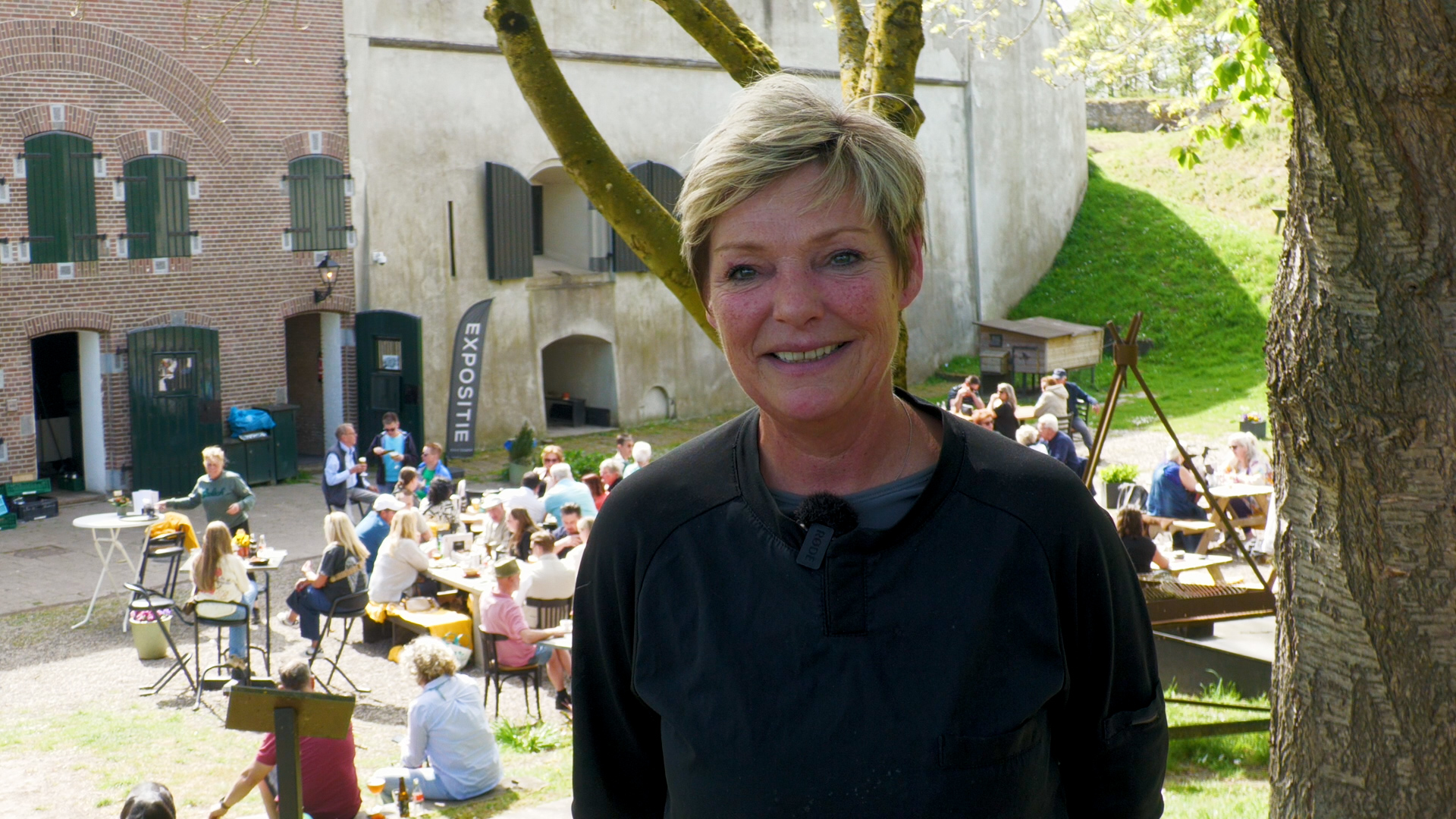 Emotioneel afscheid van Marelle Pet na gedwongen sluiting De Kletsmajoor