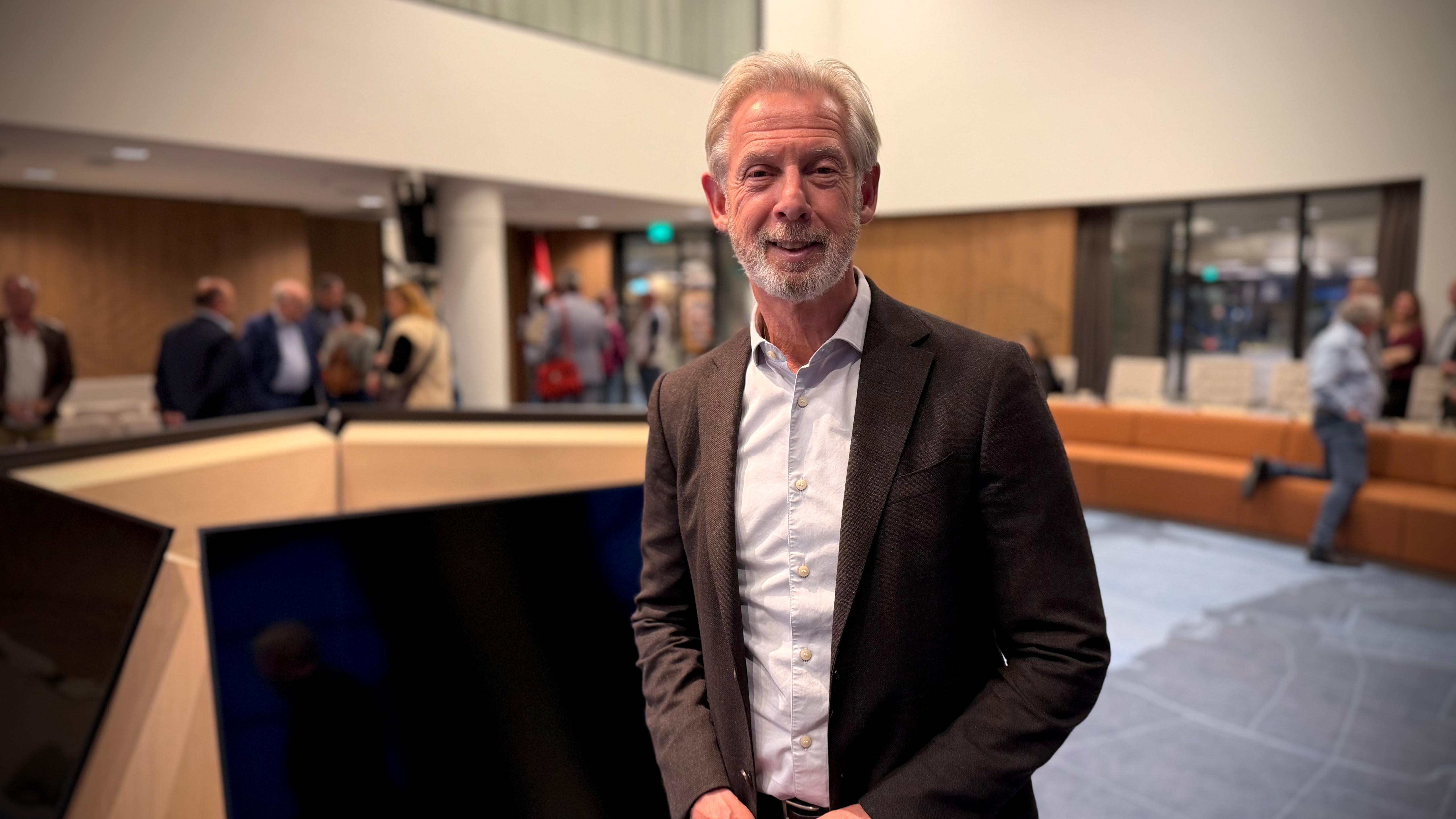 Verkenningsfase informateur Onno Hoes zit erop: ‘Er is behoefte om samen te werken’