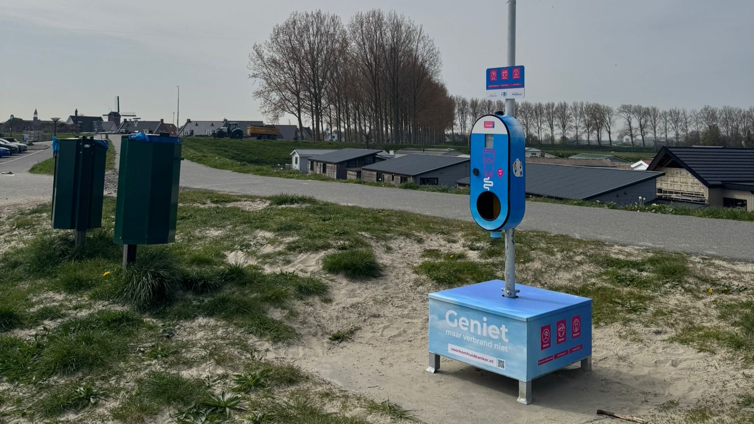 Gratis zonnebrandcrème bij drie stranden in gemeente Tholen