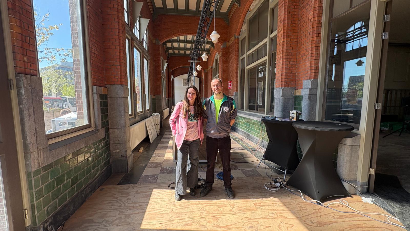 Station Roosendaal wordt voor één weekend omgetoverd tot ‘bos van speakers’