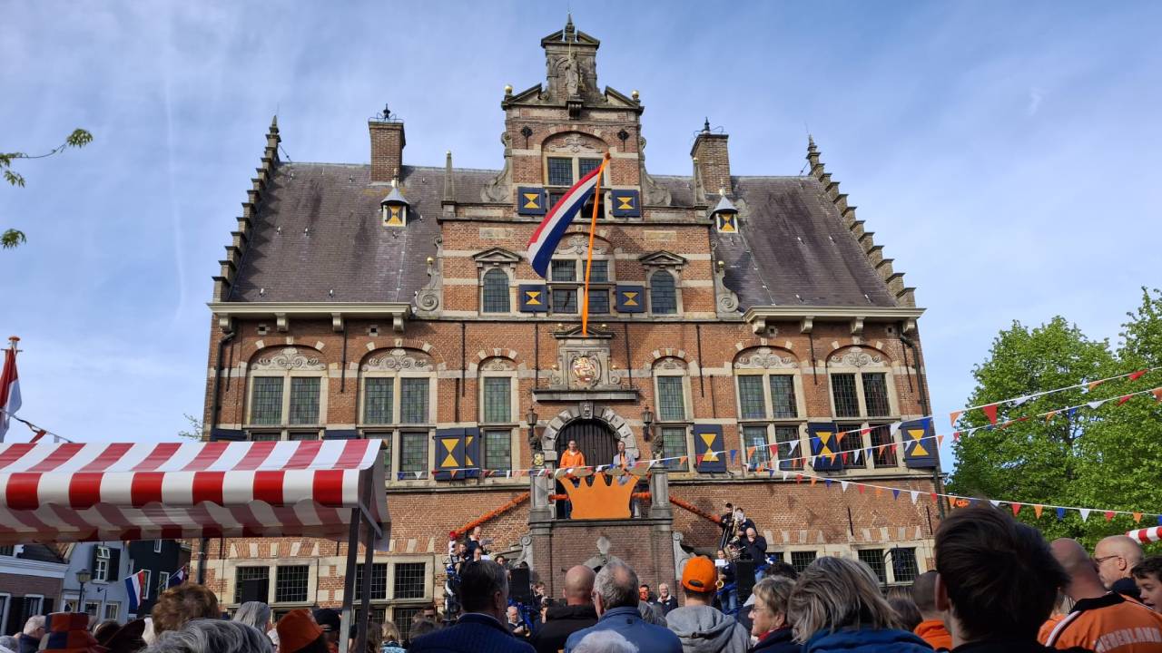 Aubade vaste start van Koningsdag in Klundert: ‘Ik houd zelfs rekening met mijn vakantie’