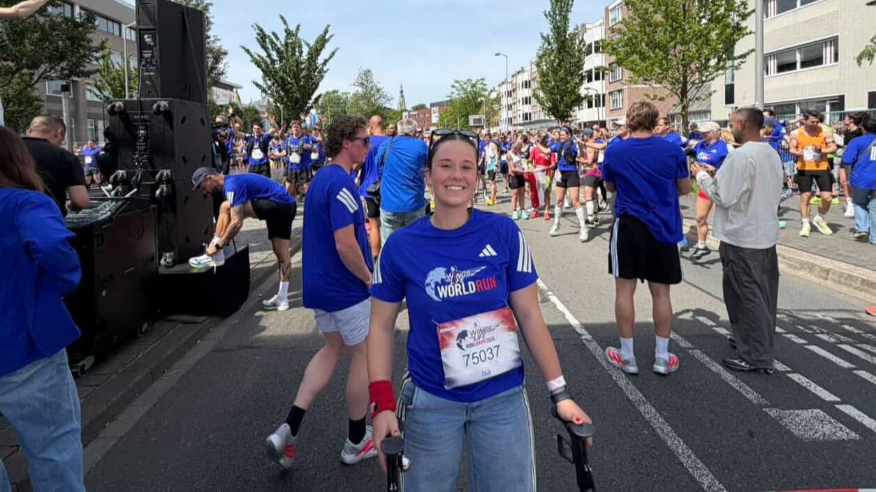 Ondanks een dwarslaesie en met een harstslag van 190 loopt Isa 800 meter tijdens de Wings for Life W