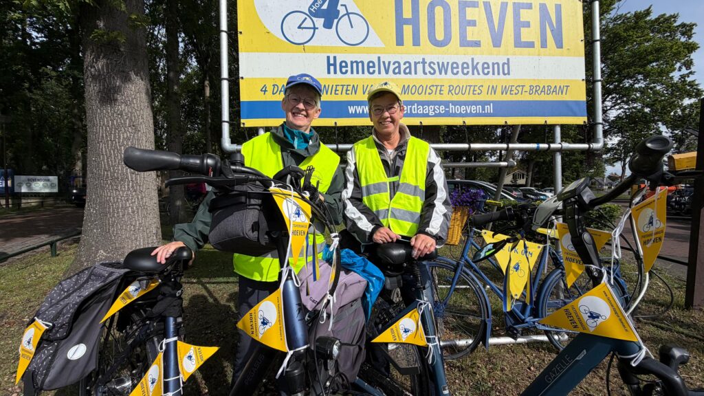 Voor 50ste keer doen zussen Ineke en Lian mee aan de Hoevense Fietsvierdaagse: 'Zonder ons gaat het 