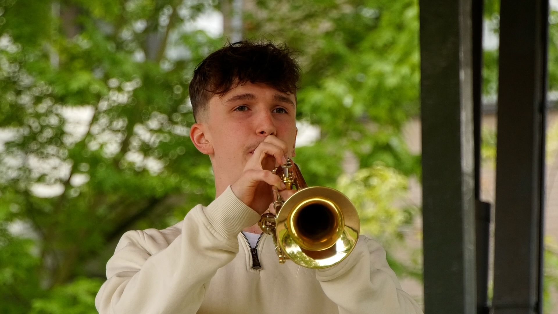 Jim (18) speelt voor de zesde keer de taptoe tijdens de dodenherdenking: ‘Een hele eer’
