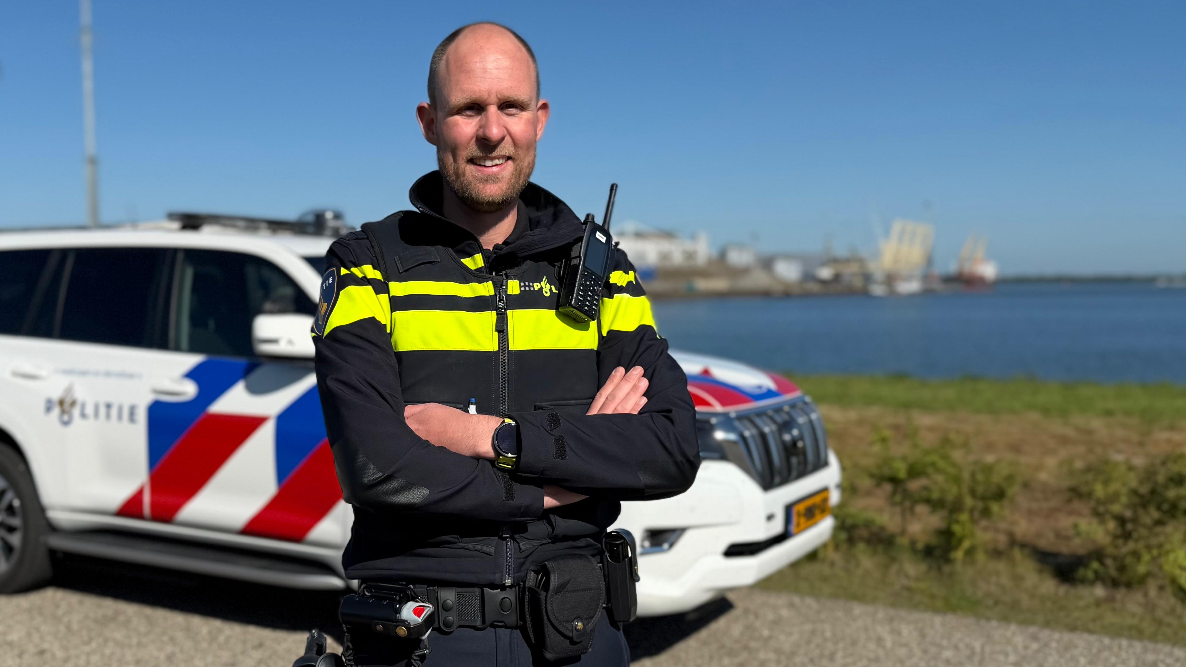 Zeehavenpolitie is schakel in haven Moerdijk: ‘Zijn de oren en ogen’