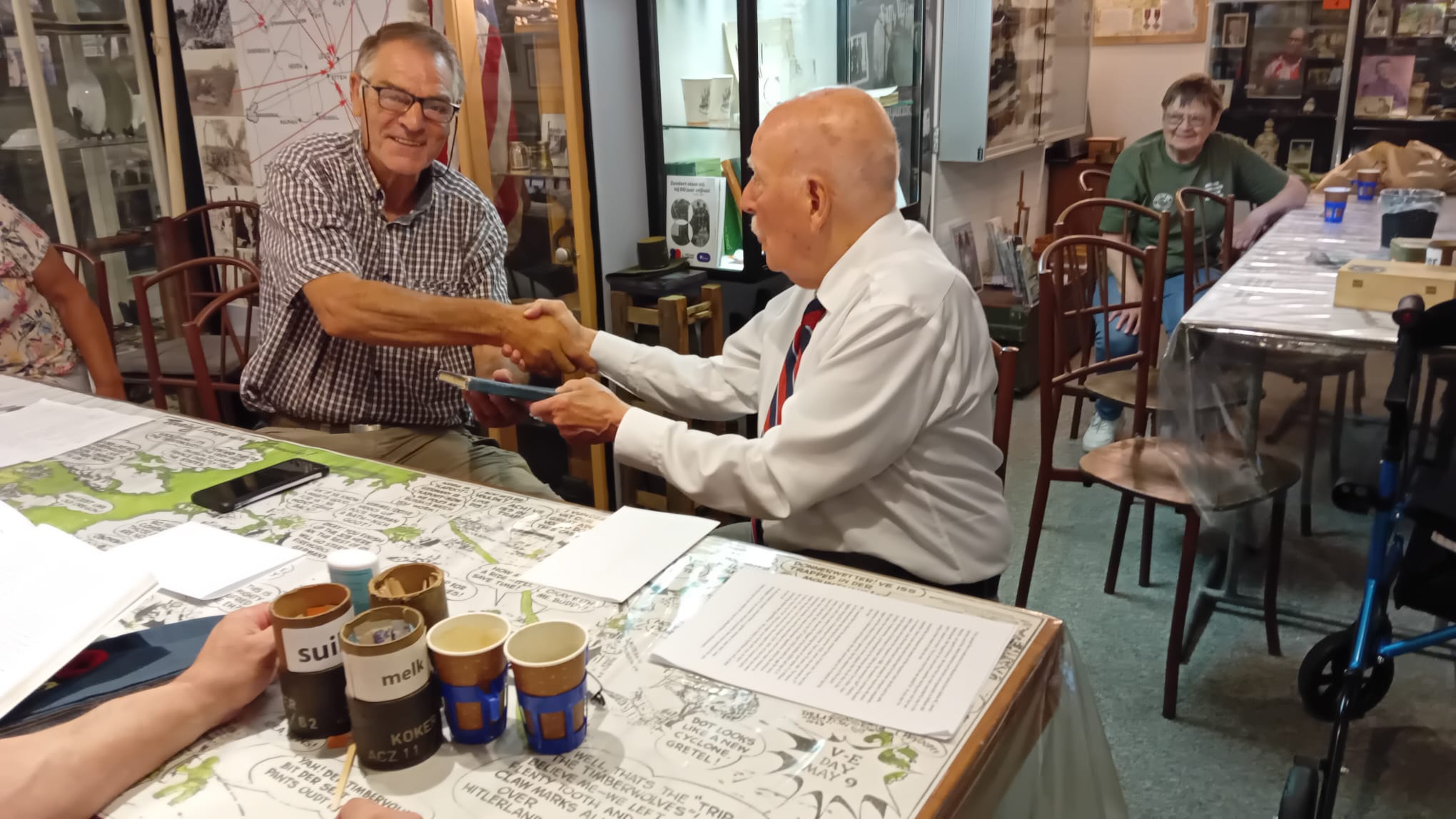 Bill (92) ontdekt in Achtmaal de laatste sporen van zijn gesneuvelde vader