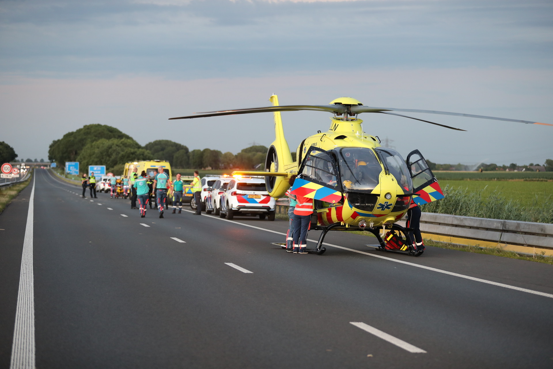 Man zwaargewond bij ongeval op A58. Man zwaargewond bij ongeval op A58.