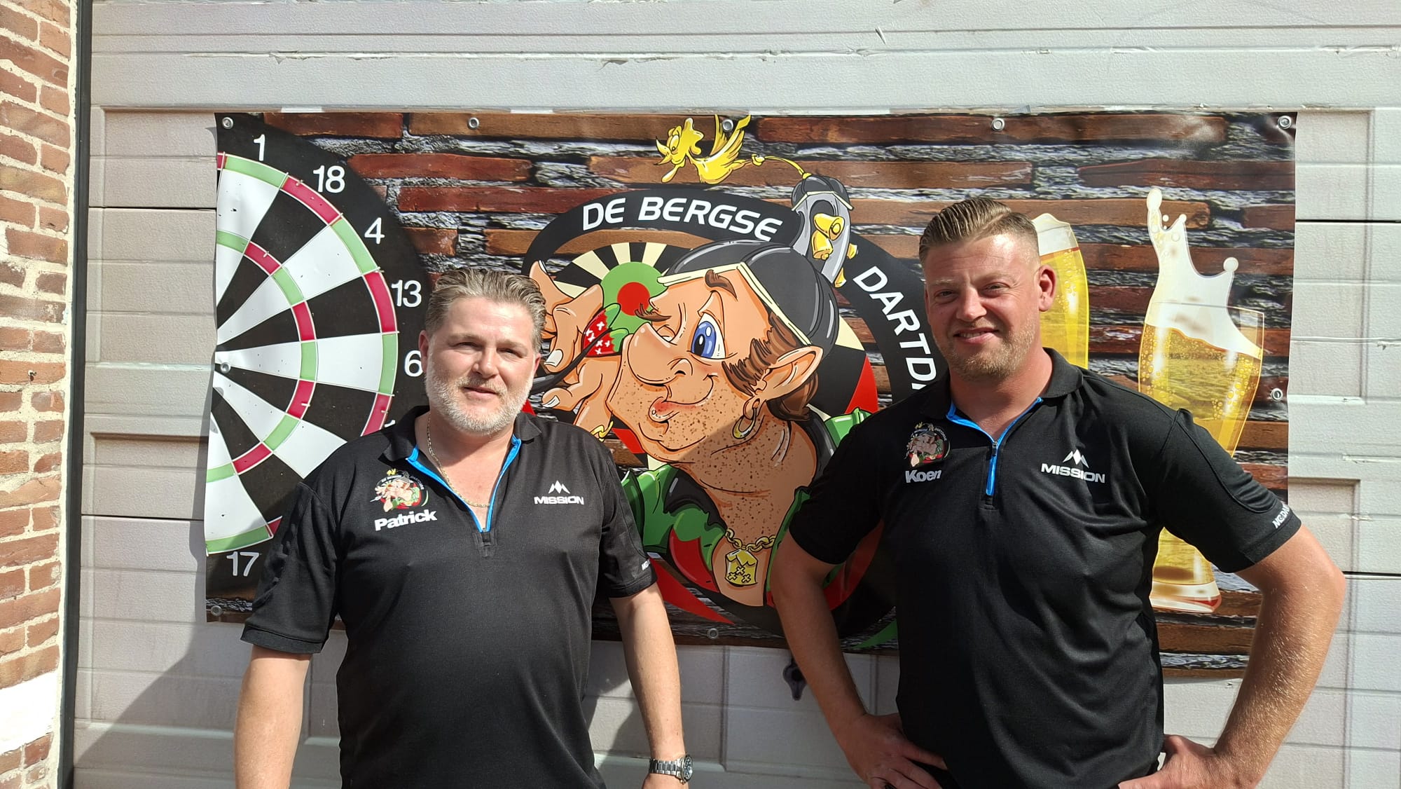 Opnieuw is Bergse Dart Drive een groot succes: ‘Beste excuus voor een kroegentocht’