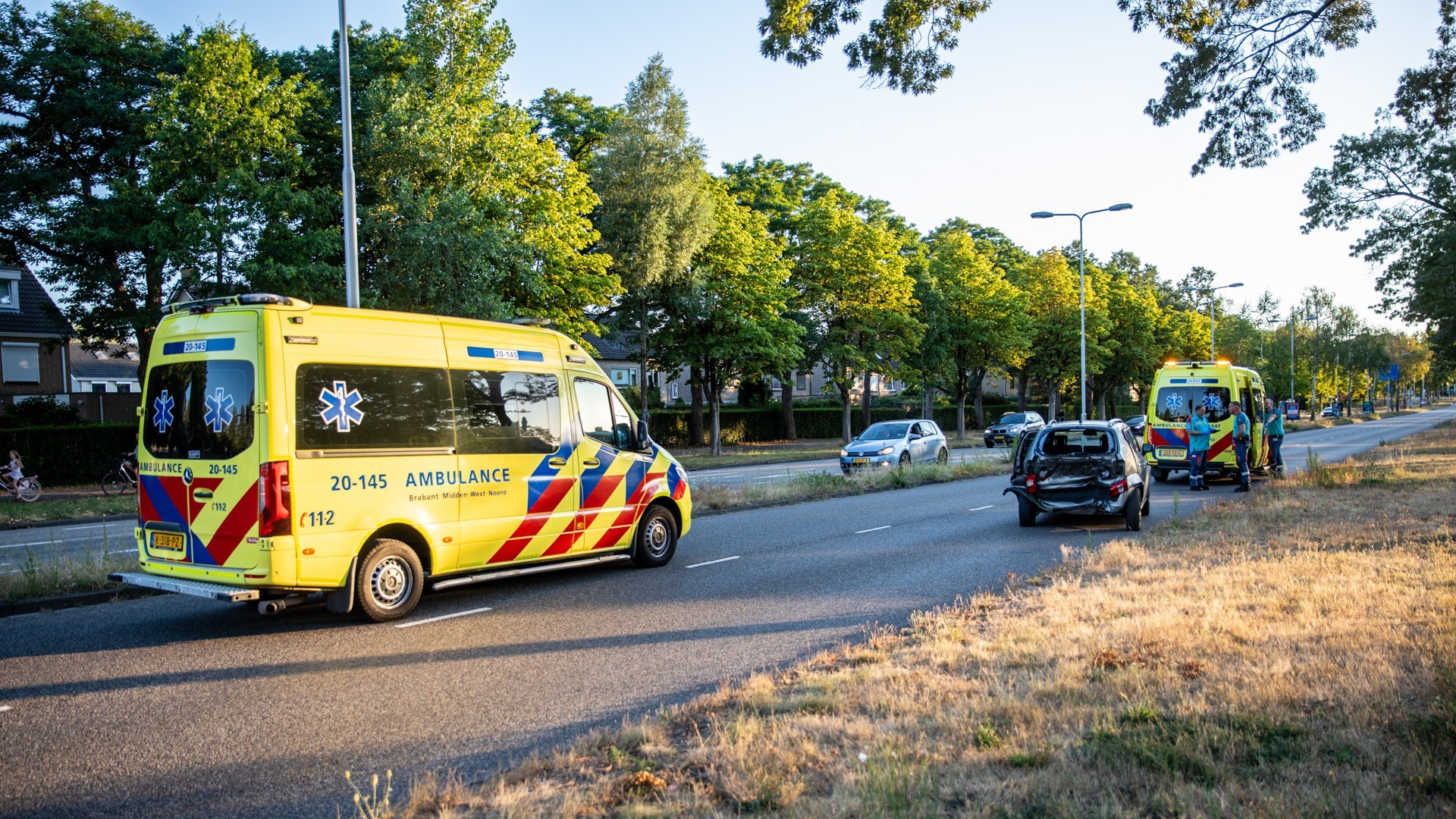 Automobiliste gewond na botsing bij stoplichten in Roosendaal