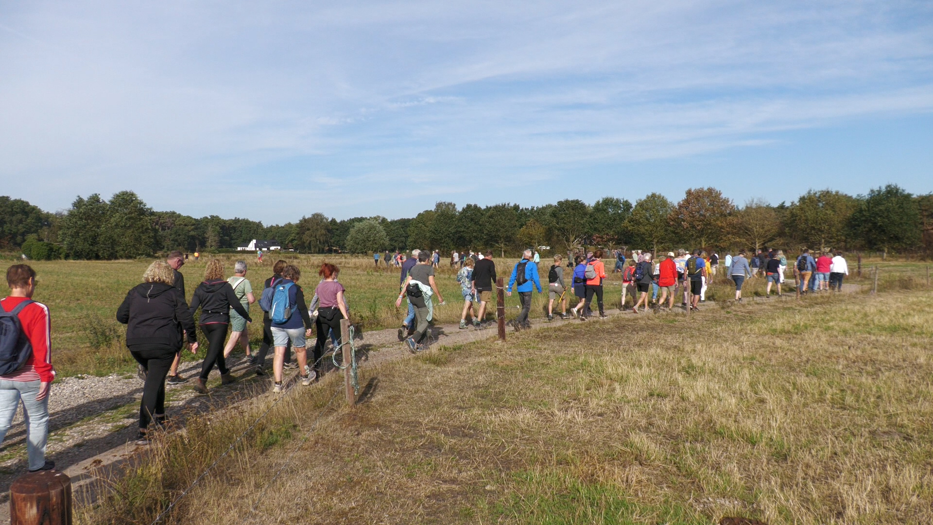 Huijbergen overspoeld met wandelaars door Dorpenloop