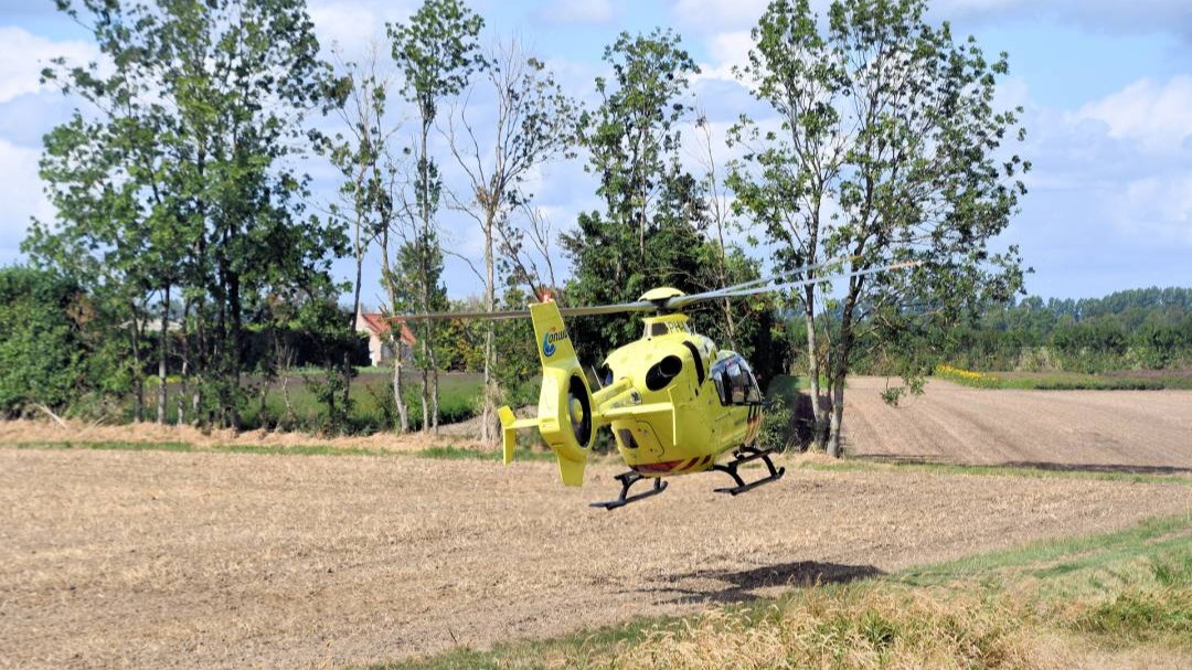 Motorrijder en kind gewond na ernstig ongeval met zijspan in Tholen