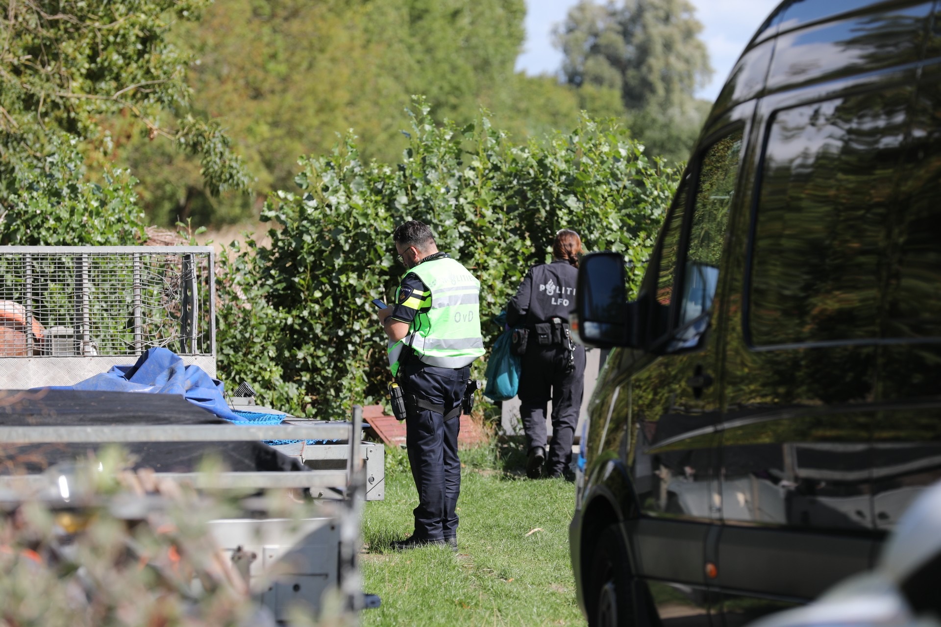 Drugs in Dinteloordse woning gevonden, politie doet onderzoek