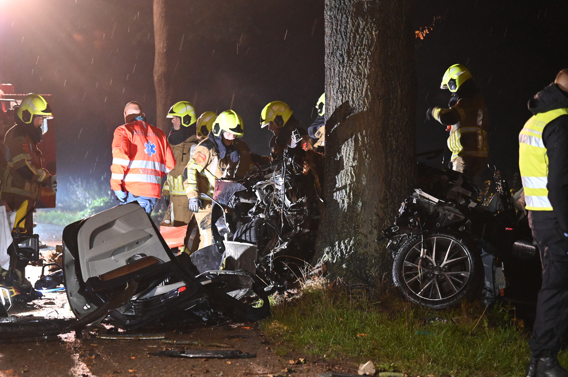 Heftige crash in Klein-Zundert: man en vrouw zwaargewond