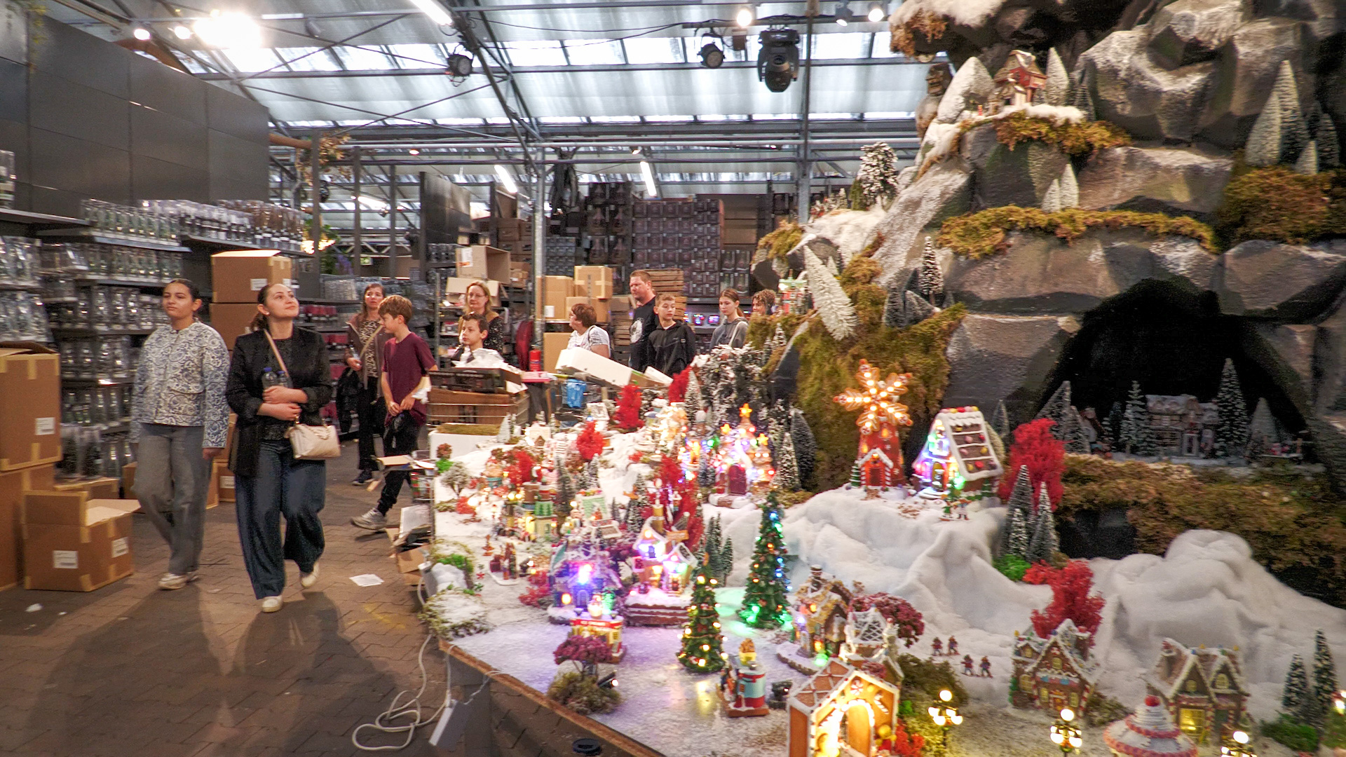 Intratuin Halsteren laat zien wat er schuilgaat achter de kerstshow