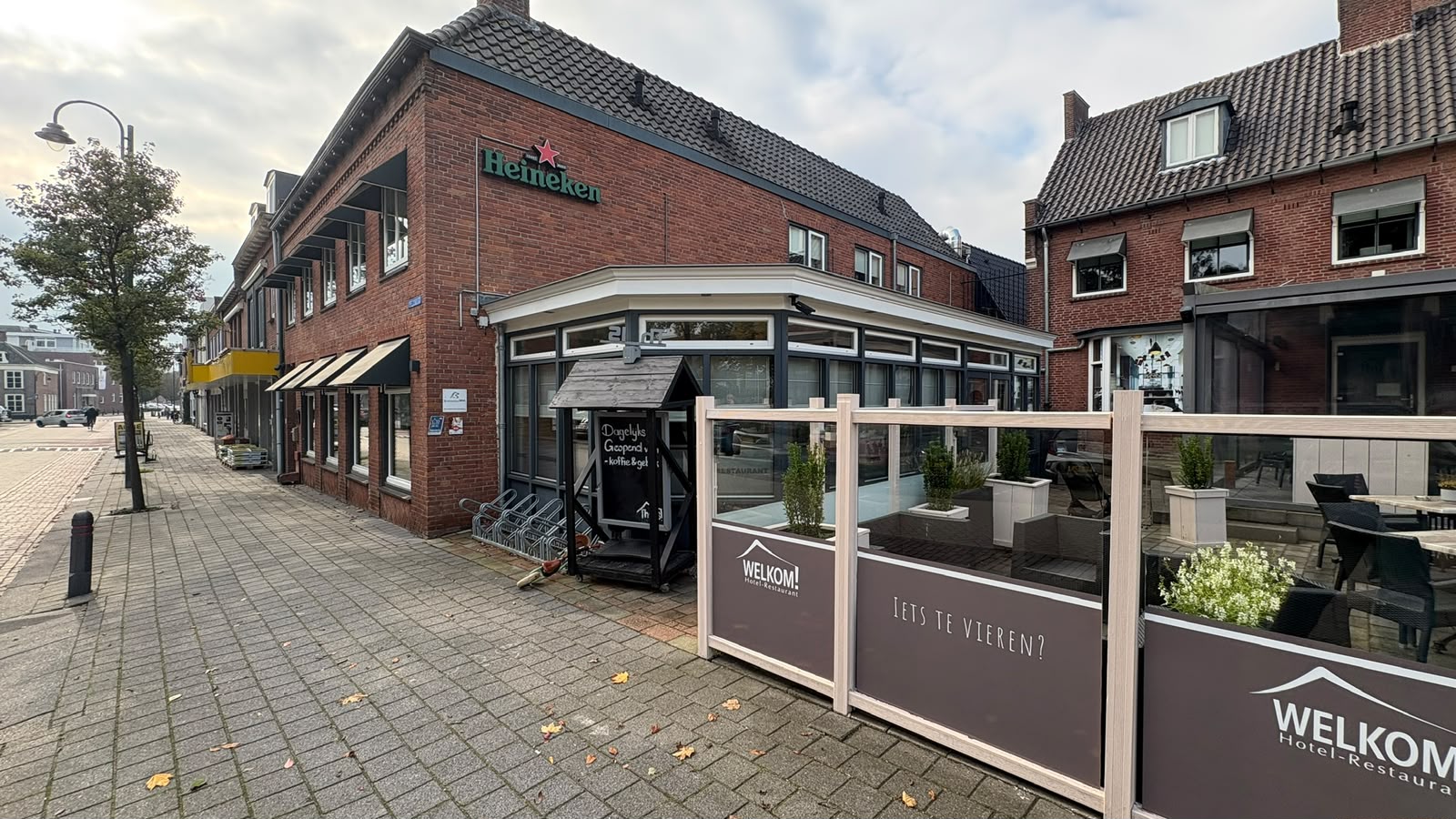 Familie Van Vlimmeren pakt hotel-restaurant Thuis! in Dinteloord op als huurder
